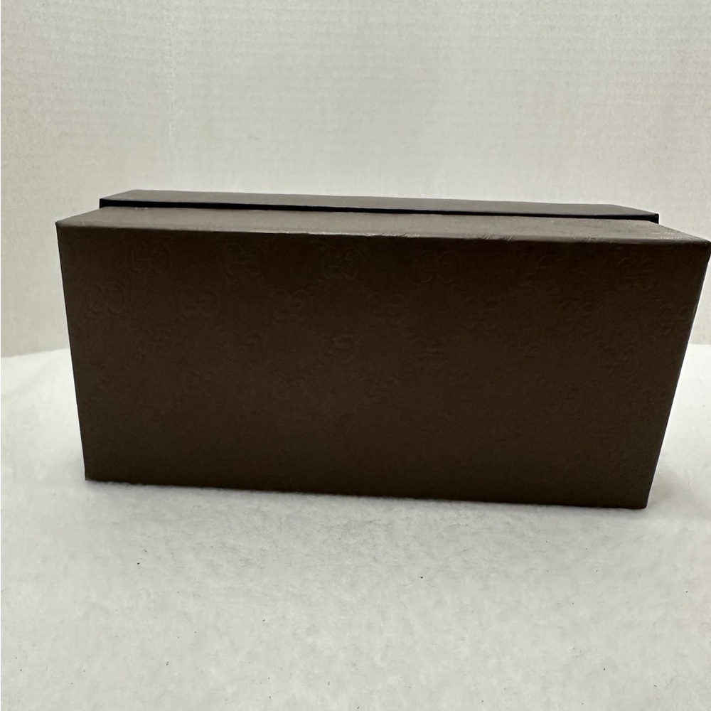 Gucci Authentic Gift Box with Tissue | Classic Brown Embossed GG Pattern Gs - Picture 14 of 14